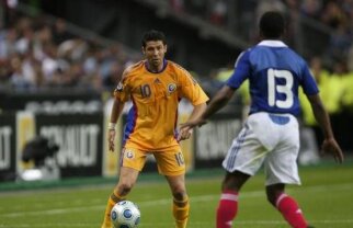 Mara, Surdu şi Pădureţu incluşi în lotul lărgit al "naţionalei" României pentru preliminariile CE 2012