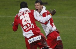 Marius Niculae în război cu N'Doye: "Eu nu vorbesc, să vorbească omu' negru" :X