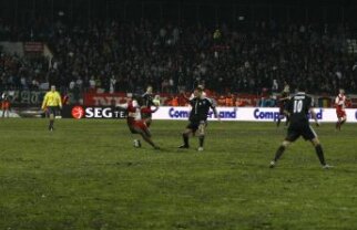 Gazonul va fi uscat cu ajutorul elicopterelor