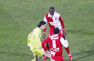 Titularizarea lui Ovidiu Petre stîrneşte controverse » Cine a făcut echipa: GIGI sau LIPPI?