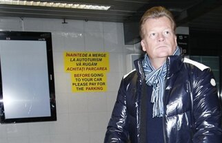 Postul antrenorului olandez e în pericol după a treia înfrîngere a Universităţii în retur