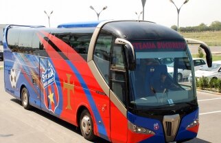 Becali la Premium Liga: "Nu stau eu să-i potolesc şi să-i educ pe suporteri!"