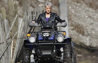 Vezi un fotoreportaj inedit cu golgeterul Oltchimului! Ramona extremă!