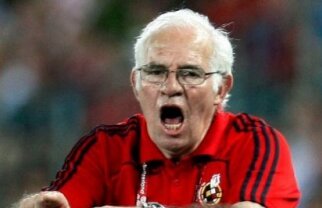 Luis Aragones este noul antrenor al Sevillei!