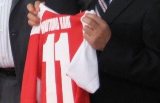 UPDATE / Badea: "Tricoul lui Hîldan va fi oferit cu titlul de excepţie partenerilor noştri de imagine!"