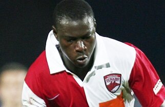 Dinamo le va prelungi contractele lui N'Doye, Kone şi Boştină