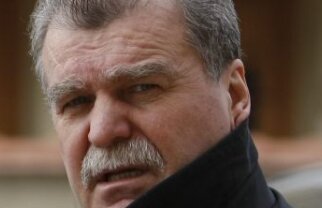 Dinu Gheorghe: "Delegările sînt făcute în interesul unei persoane de la un club"