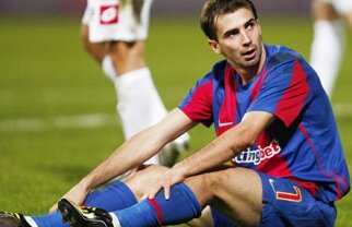 11 jucători ai "roş-albaştrilor" au avut accidentări grave în acest sezon » Steaua de sticlă!