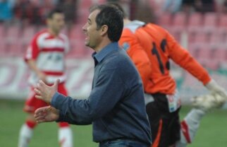 UTA - Silvania » fotbalişti confundaţi cu ouăle de Paşti!