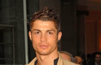 Cristiano Ronaldo: "Merg mereu cu capul sus, ador să fiu Cristiano Ronaldo!"