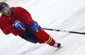 ATENŢIE! Vom avea un hocheist în NHL? La 16 ani, Roberto Gliga e în "naţionala" României de seniori!