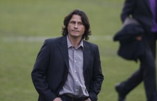 Dina îl face praf pe italian