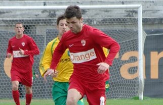 Dinamo umblă la contractele jucătorilor » Îl sacrifică pe Bratu