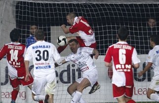 PRAF! "Cîinii" au condus de două ori, dar au terminat meciul în genunchi