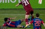 Vezi fazele controversate de la Rapid - Steaua!
