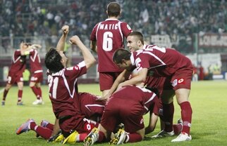 Copos: "Avem de toate, patron nu prea" :)