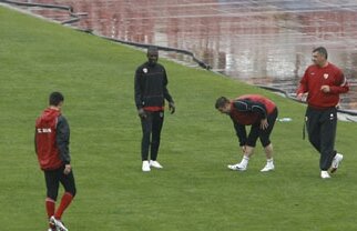 Bratu şi N'Doye s-au ignorat la antrenament