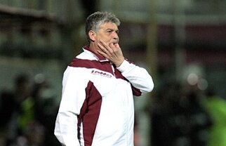 Copos se roagă de Andone să semneze un nou contract: "Rămîi la noi, Ando!"