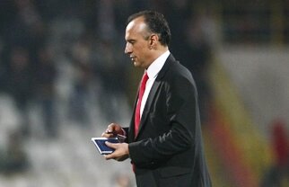 Prunea s-a certat cu acţionarii şi nu a mai stat pe bancă!