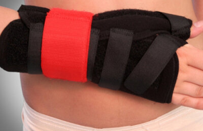 Tănase a renunţat la ghips şi are mîna într-o orteză specială. Lăcă îl vrea contra Craiovei