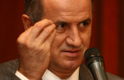 Patronul Rapidului a anunţat că noul obiectiv este cucerirea titlului » Mesaj pentru Şumi