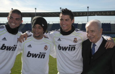 FOTO! Shimon Peres a vizitat baza de pregătire a Realului