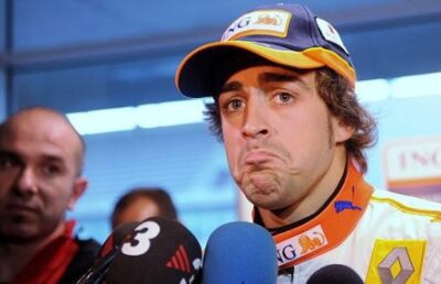 Dezvăluiri şocante în Formula 1 » Alonso a încercat să-l saboteze pe Hamilton