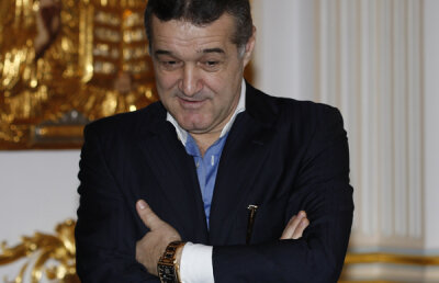 UPDATE » Becali: "Mîine mă întîlnesc cu Condescu să îi dau banii. Eu îi iau pe Chiricheş şi Brata"
