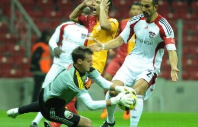 Galata, eliminată din Cupă! Ce se întîmplă cu Hagi?