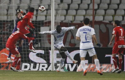 Paradoxul Dinamo » Atac mai tare ca Arsenal şi apărare de loc retrogradabil