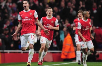 Probleme pentru Barca » Van Persie şi Fabregas fac deplasarea în Spania