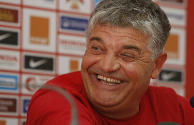 Andone: "Mă umflă rîsul cînd aud de «cîrtiţe», m-a dezamăgit Pancu"