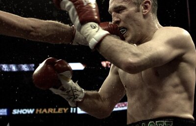 FOTO! Vezi cele mai importante momente ale meciului in care Bute si-a pastrat centura!