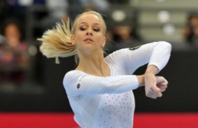 Sandra Izbaşa medaliată cu aur la sol, la Internaţionalele de gimnastică ale Franţei