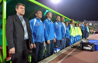 Bosniacii nu ne dau nici o şansă: "Aşteptaţi prea multe de la Răzvan Lucescu"