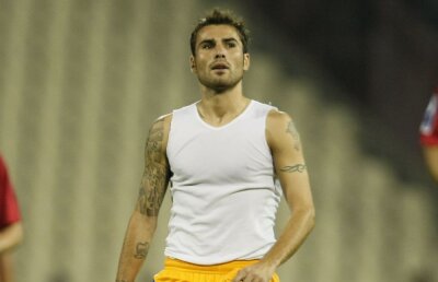 MESAJ DE LA UN SUPORTER: "Mutu are azi toate şansele să bată un ospătar" :)