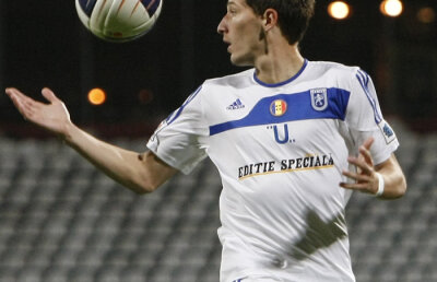 Cămătaru rîde de Becali: "Mihai Costea e o «ţeapă» mai mare decît Andrei Ionescu"