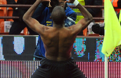 Eto'o face ordine în presă: "Nu meriţi să exişti!"