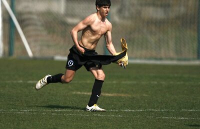 "U" Cluj a descoperit un super-puşti » A bătut de unul singur rivala CFR în competiţia dedicată juniorilor B