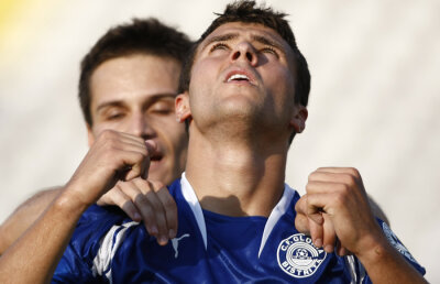 Pădureanu confirmă că Moraes poate fi declarat liber de FIFA şi achiziţionat de Steaua » Ghencea îl mai aşteaptă două luni!