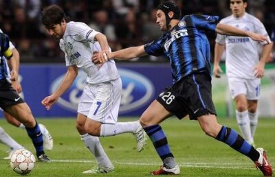 VIDEO Italia îl desfiinţează, Ioaniţoaia crede că "sîntem nedrepţi cu Chivu"