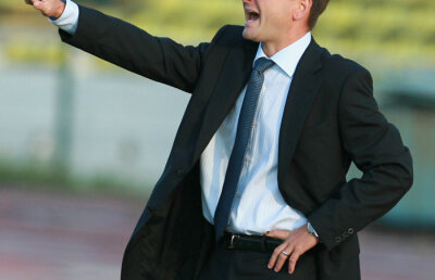 Uhrin: "Ar fi o prostie să neglijăm pe cineva în încercarea de a lua titlul"