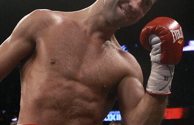 VIDEO! Elena Udrea nu ştie cît va costa organizarea meciului lui Bute în România