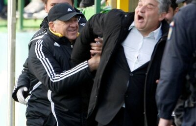 Viorel Hizo reacţie dură la adresa lui Andone: "A lătrat toată săptămîna că ne bate şi n-a înţeles nimic azi"