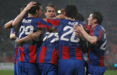 liveTEXT » Steaua schimbă liderul după 1-0 cu Oţelul, gol Maicon