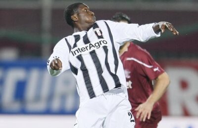 VIDEO » Goluri unul şi-unul în etapa a 26-a: Fatai şi Vranjes, printre remarcaţi