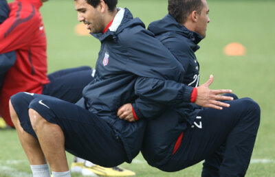 Ricardo şi Bonfim au celebrat în stil brazilian victoria cu Galaţiul » Şi-au tăiat craca
