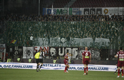 Un steward cursant a facut o criză la derby-ul Clujului si a decedat la spital