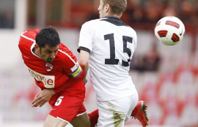 Dinamo are cel mai bun atac, iar Oţelul cea mai sigură apărare. Pe cine pariezi?