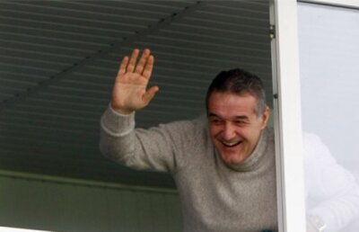 VIDEO » Becali: "Copos l-a sunat pe Şiman şi i-a zis că a fost «blat»! Cum se poate «blat» în minutul 90? "